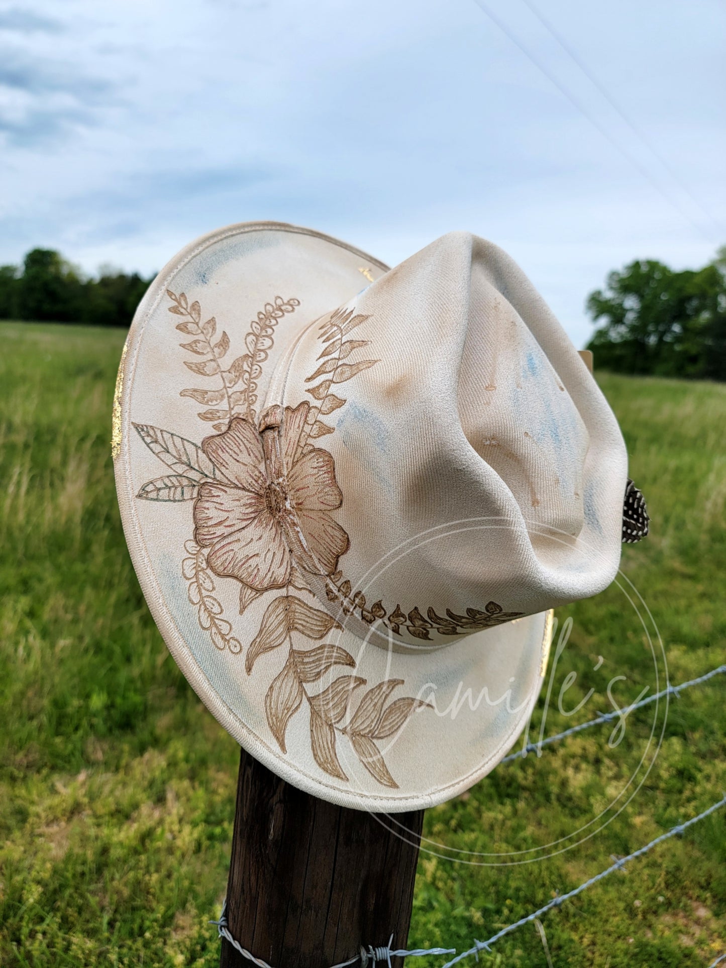 Floral Arrowhead Rancher